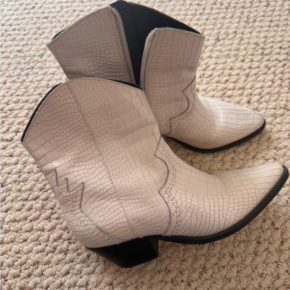 Shultz White Croc-Embossed Western Ankle Boots - Women